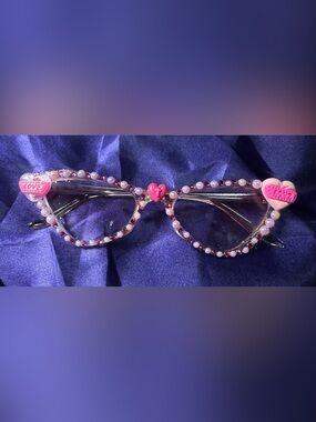 Pink Heart-Embellished Women’s Fashion glasses